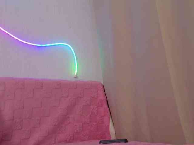 b4by-Emilia webcam