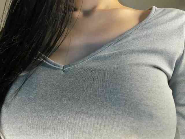 Nottiniam live female cam on bongacams