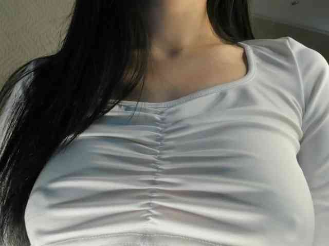 Nottiniam live female cam on bongacams