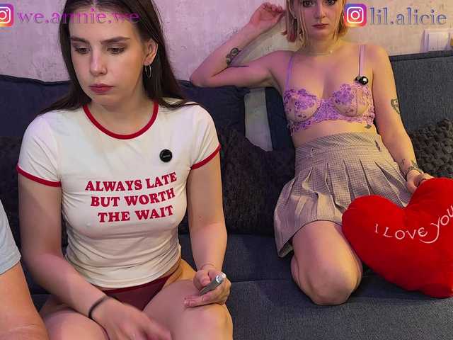 Sweety-couple's BongaCams show and profile