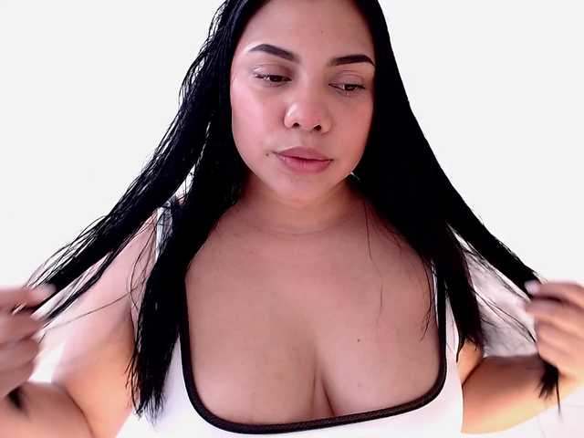 maidebram live cam on BongaCams