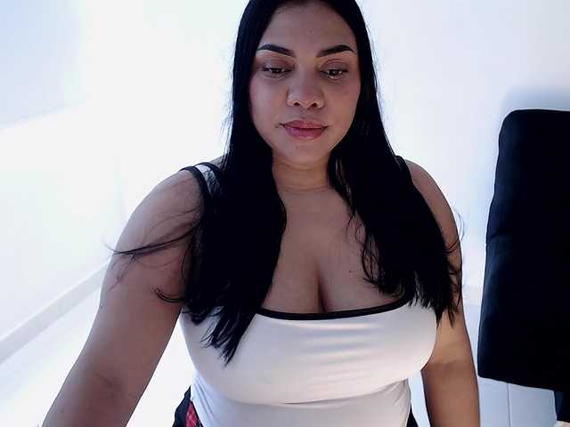maidebram live cam on BongaCams