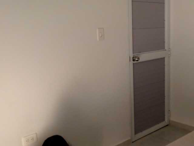 maidebram live cam on BongaCams