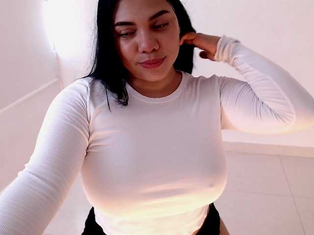 maidebram live cam on BongaCams