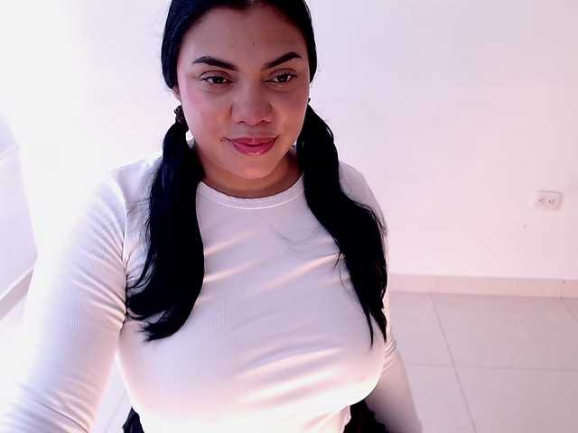maidebram live cam on BongaCams