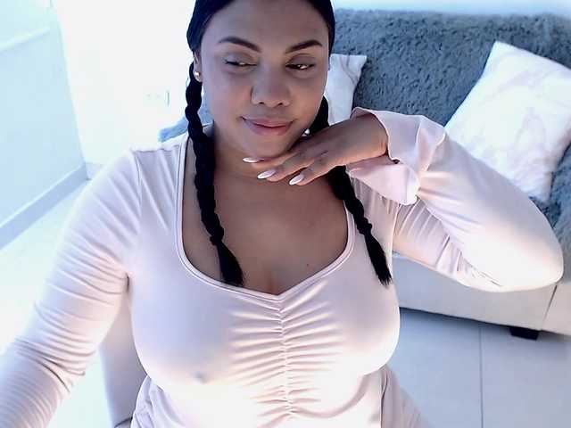 maidebram live cam on BongaCams