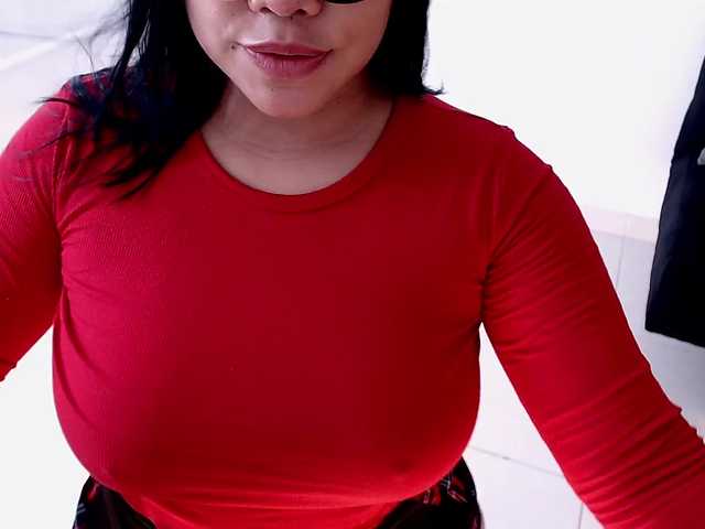 maidebram live cam on BongaCams