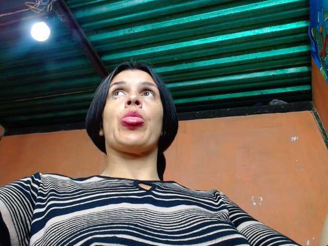 annyluna live cam on BongaCams