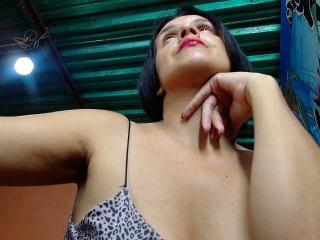 annyluna live cam on BongaCams