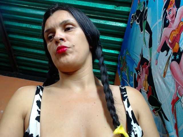 annyluna live cam on BongaCams