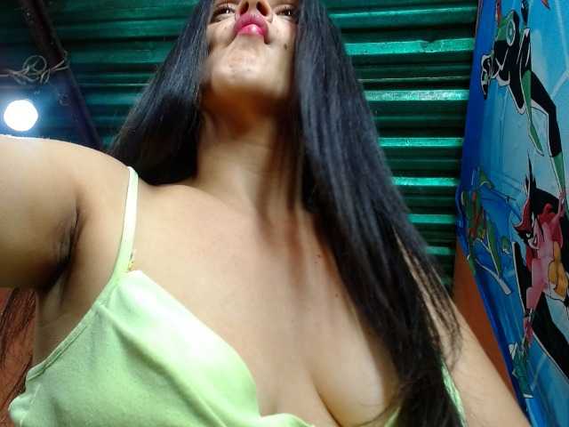 annyluna live cam on BongaCams