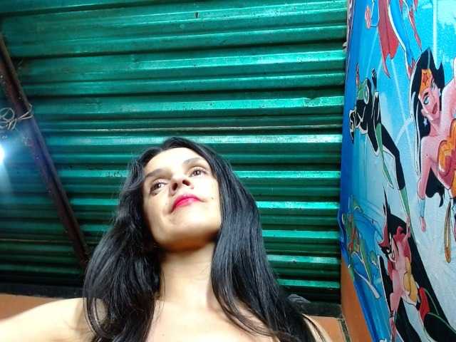 annyluna live cam on BongaCams