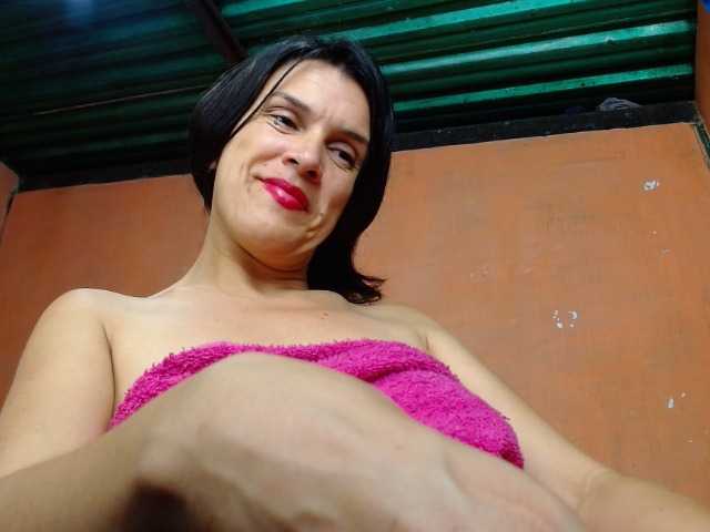 annyluna live cam on BongaCams