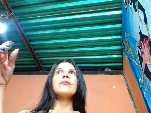 annyluna live cam on BongaCams