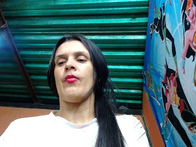annyluna live cam on BongaCams