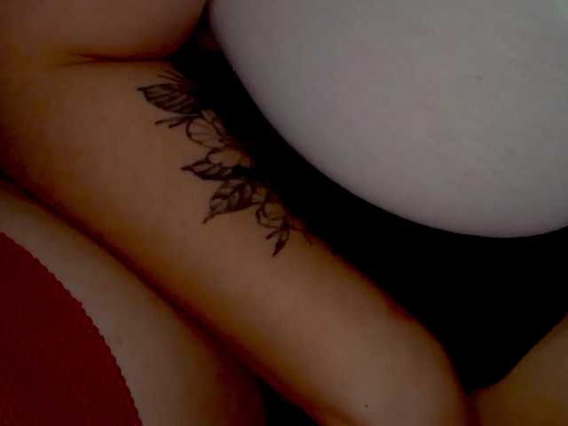 YourSweetPiggy live cam on BongaCams