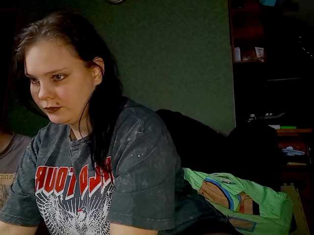 YourSweetPiggy's BongaCams show and profile