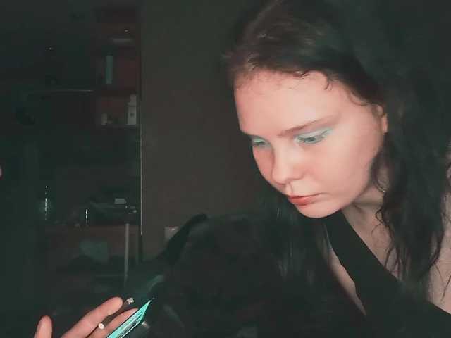 go to chat with YourSweetPiggy
