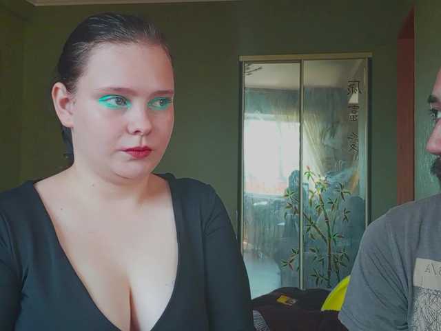 YourSweetPiggy live webcam show
