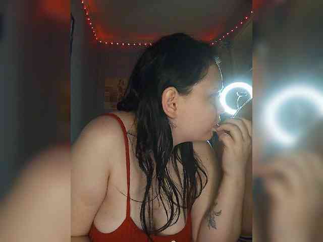 YourSweetPiggy webcam
