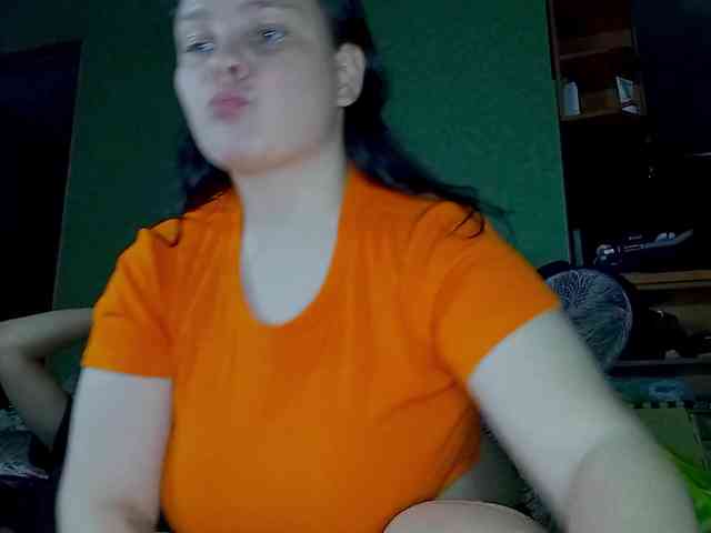 YourSweetPiggy webcam