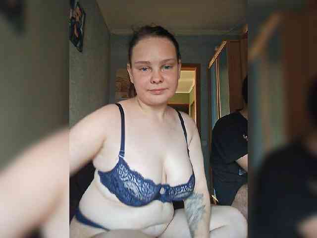 YourSweetPiggy webcam