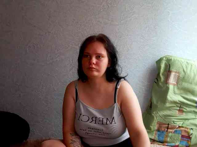 YourSweetPiggy webcam