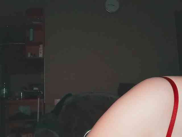 YourSweetPiggy webcam