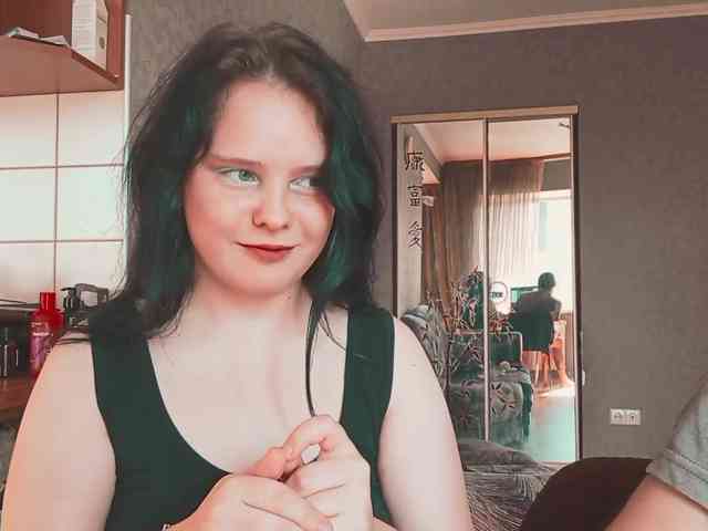 YourSweetPiggy webcam