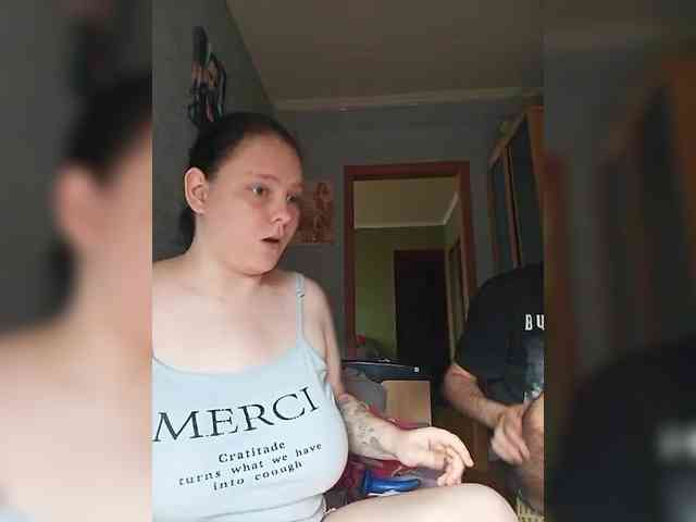 YourSweetPiggy webcam