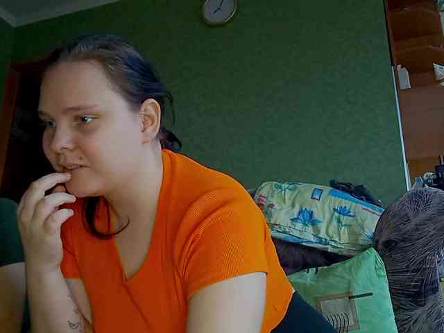 YourSweetPiggy webcam