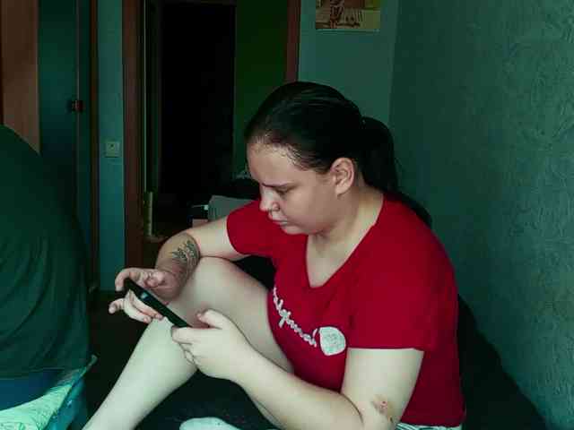 YourSweetPiggy webcam