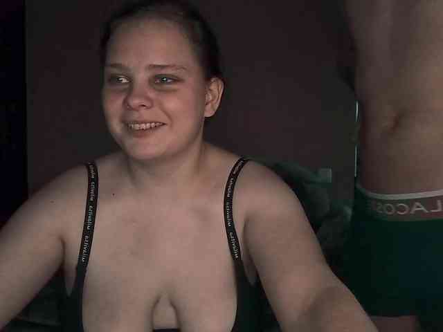 YourSweetPiggy webcam