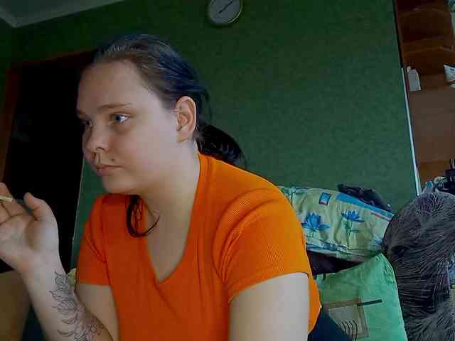 YourSweetPiggy webcam