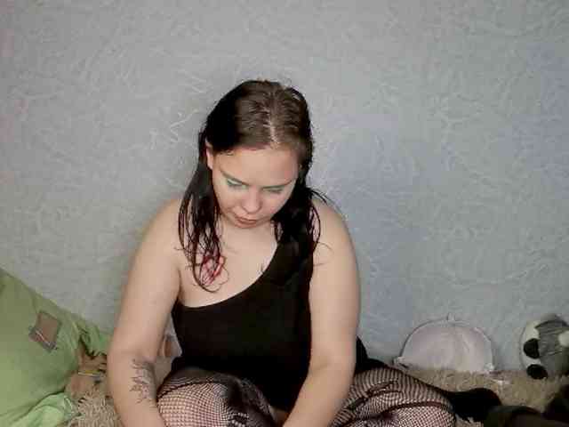 YourSweetPiggy webcam