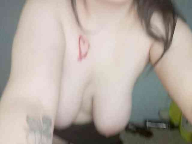 YourSweetPiggy webcam