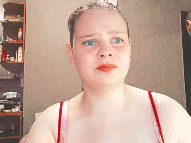 YourSweetPiggy webcam