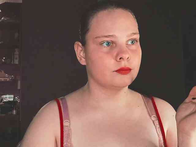 YourSweetPiggy webcam
