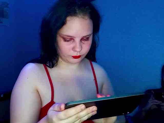 YourSweetPiggy webcam