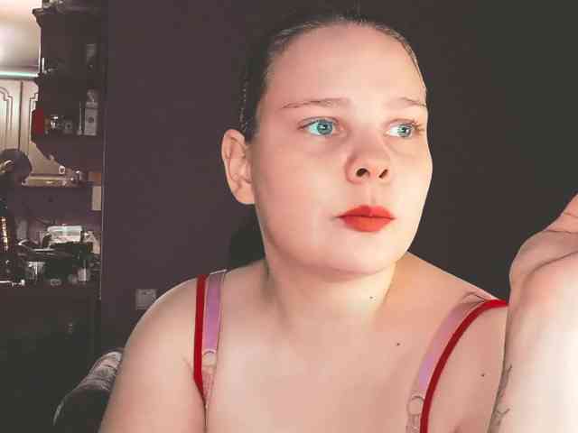 YourSweetPiggy webcam