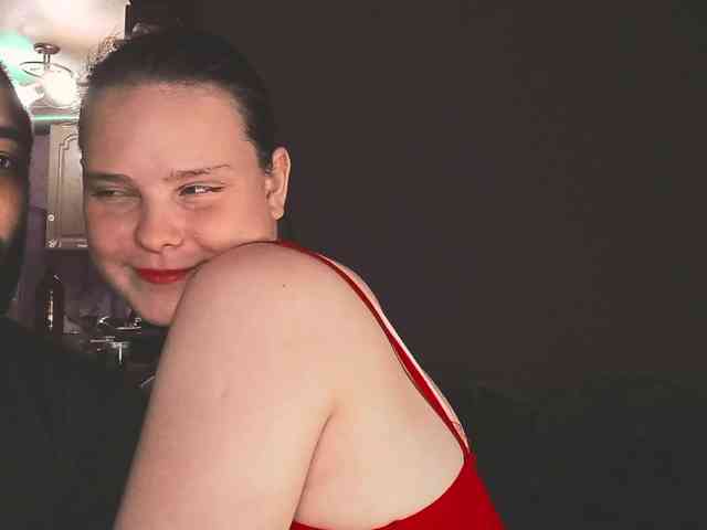 YourSweetPiggy webcam