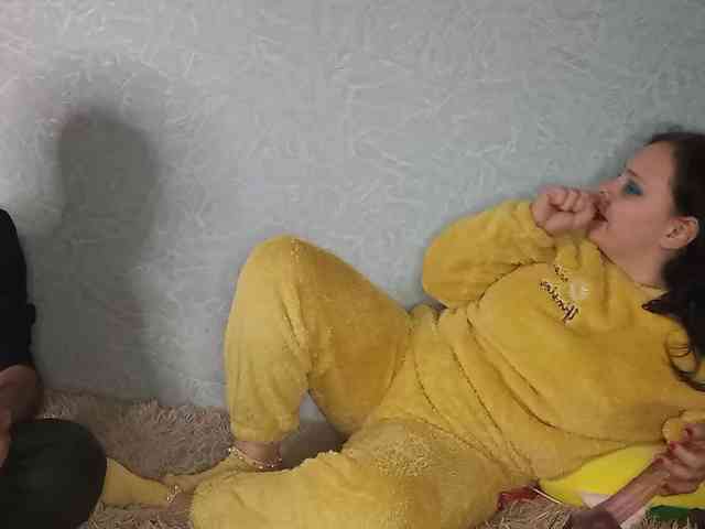 YourSweetPiggy webcam