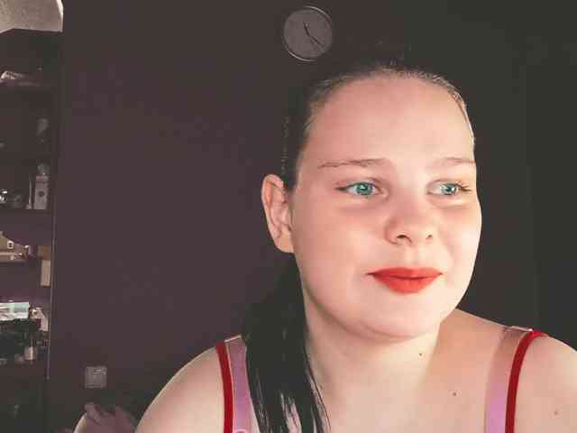 YourSweetPiggy webcam