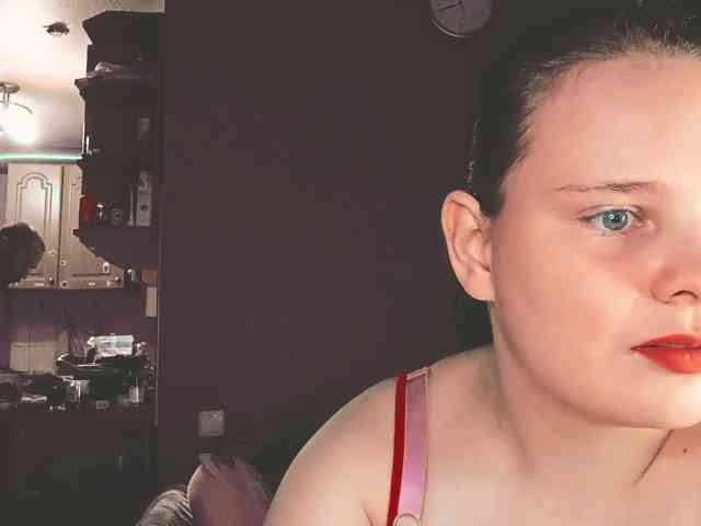YourSweetPiggy webcam