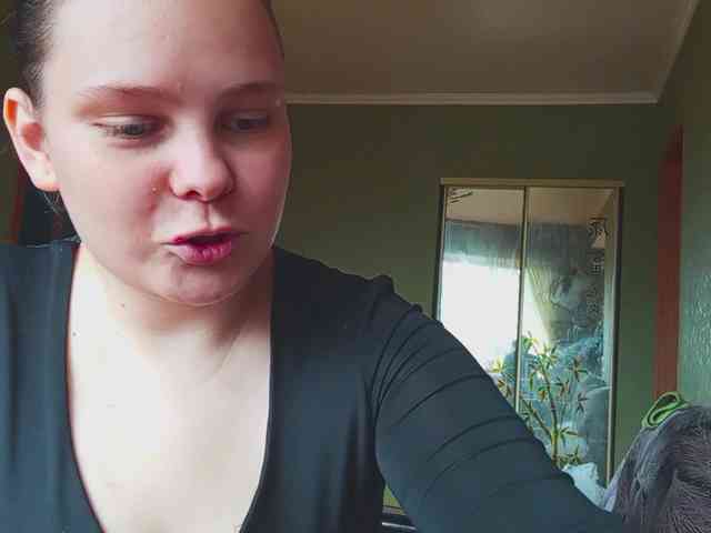 YourSweetPiggy webcam