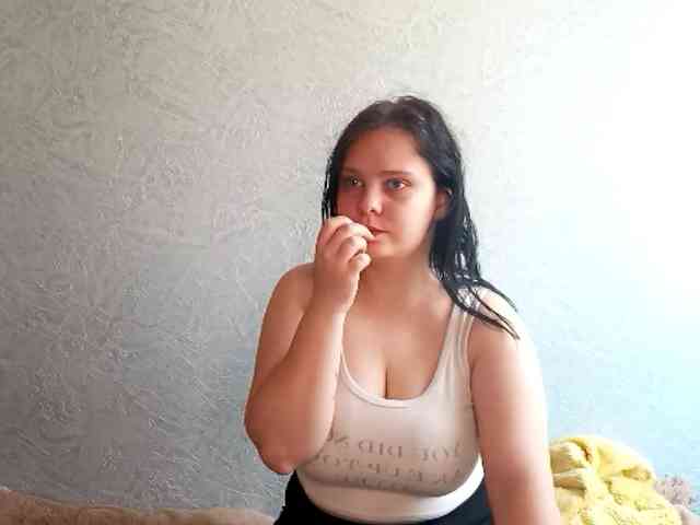 YourSweetPiggy webcam