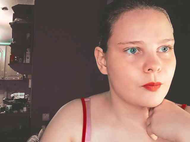 YourSweetPiggy webcam