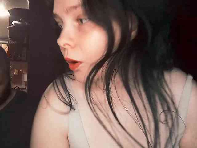 YourSweetPiggy webcam