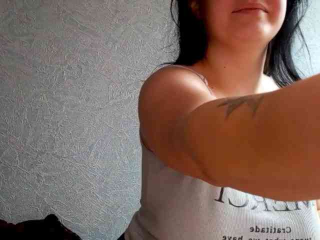 YourSweetPiggy webcam