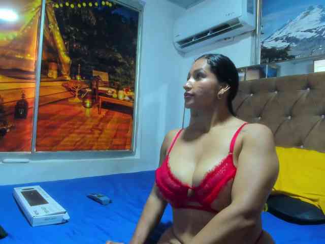 Karollovestar webcam